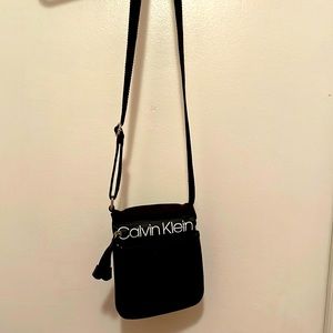 Small crossbody shopper. bag lightly used